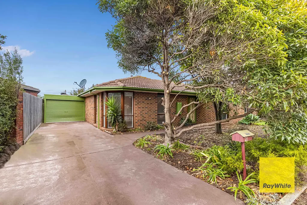 Comfortable Family Living in a Prime Seabrook Location