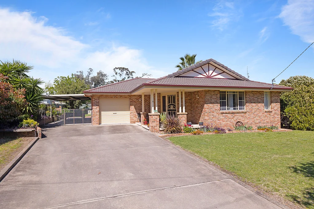 11 Damar Avenue, Kootingal, NSW 2352