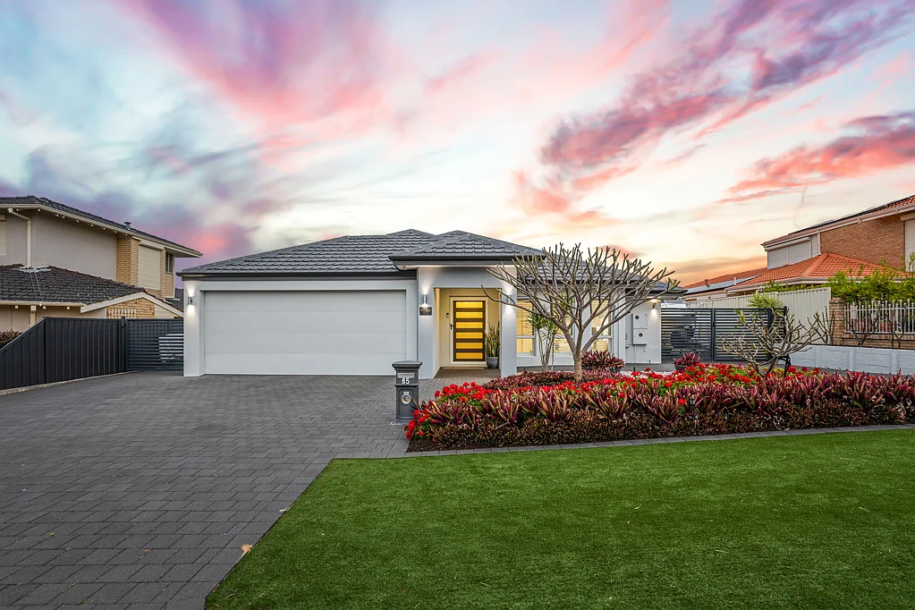 65 Ten Seldam Circle, Winthrop, WA 6150