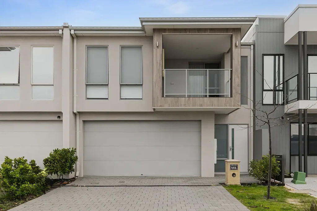 Modern and luxury living - Ready to move