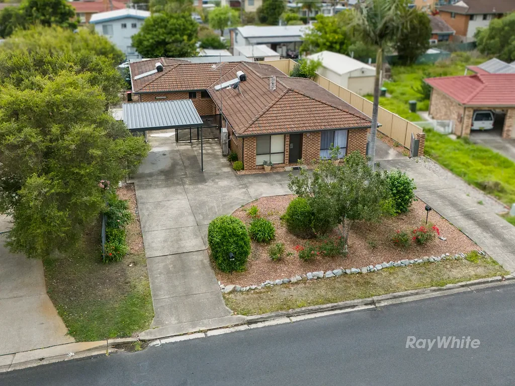 10 Eric Fenning Drive, Surf Beach, NSW 2536