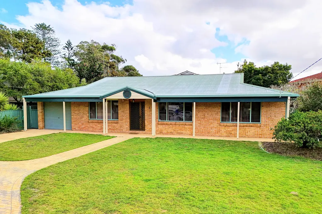 4 Peel Street, Tuncurry, NSW 2428