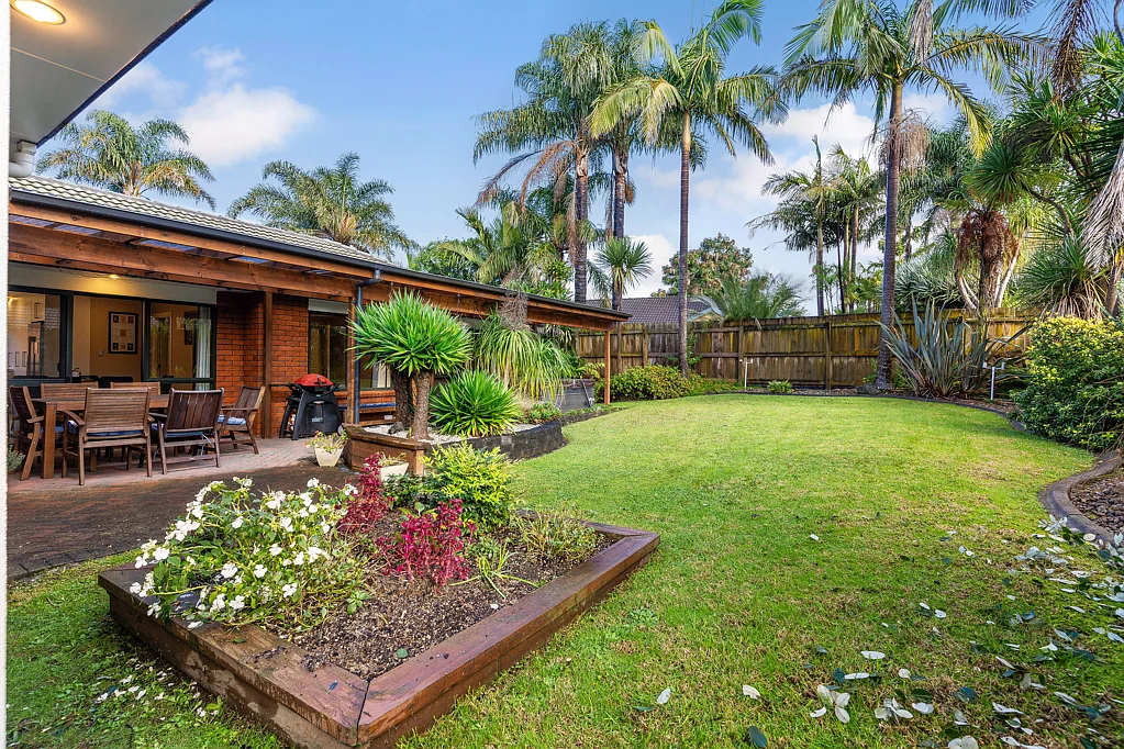 72 Lothian Brae, Wattle Downs, Manukau City, Auckland