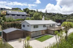 22A Simon Road, Raglan