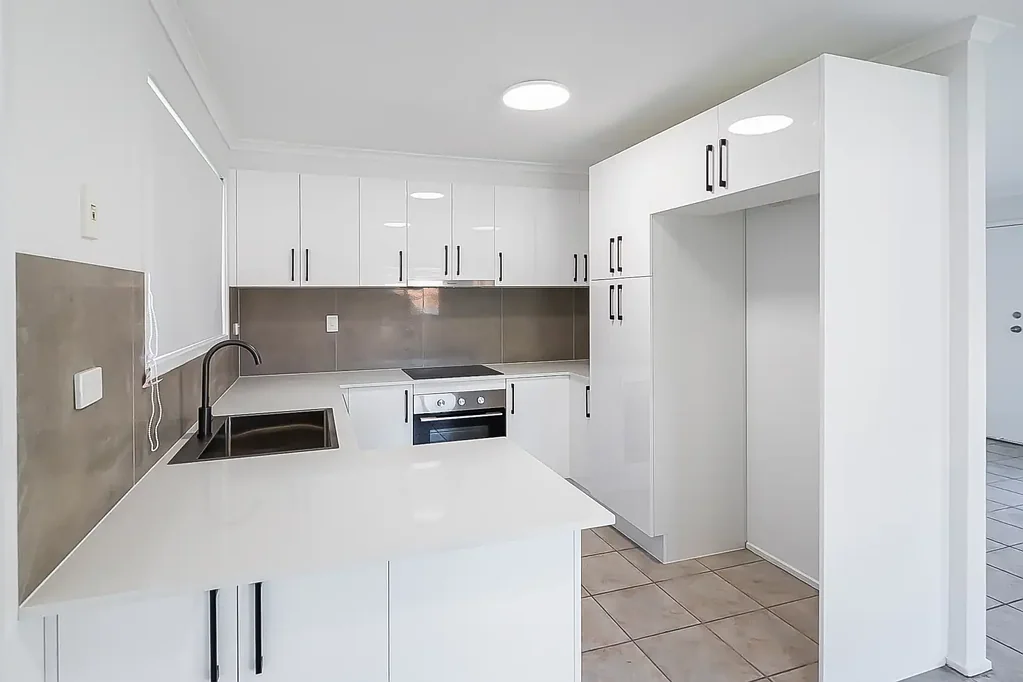 Beautiful Renovated Home! - New Kitchen, New Bathroom ,Freshly Painted and New Blinds!