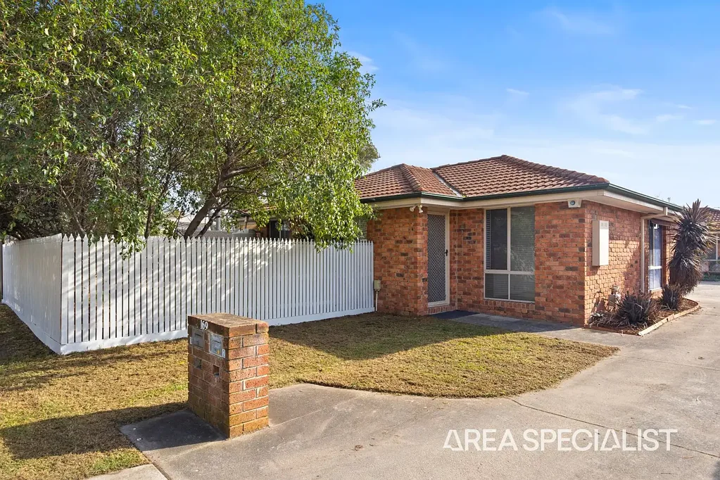 Langwarrin 2Moenga The Brief: Space, Style & No Body Corporate