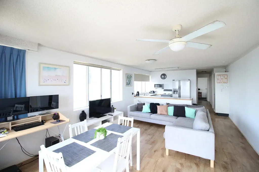TWO BEDROOM UNIT CLOSE TO EVERYTHING!