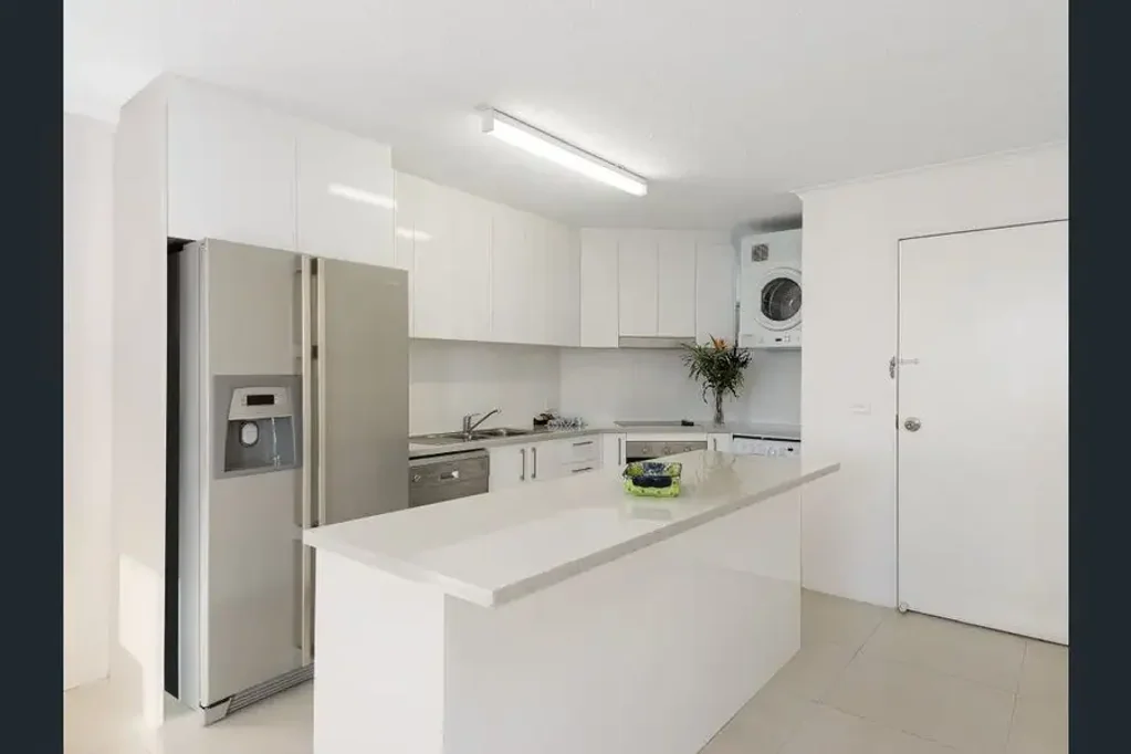 Broadbeach 2कमरा 501/40 Surf Parade, Broadbeach $890,000