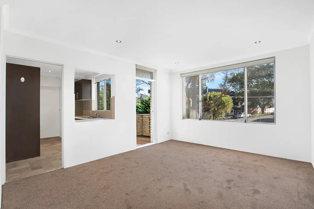 Conveniently located 2 bedroom apartment