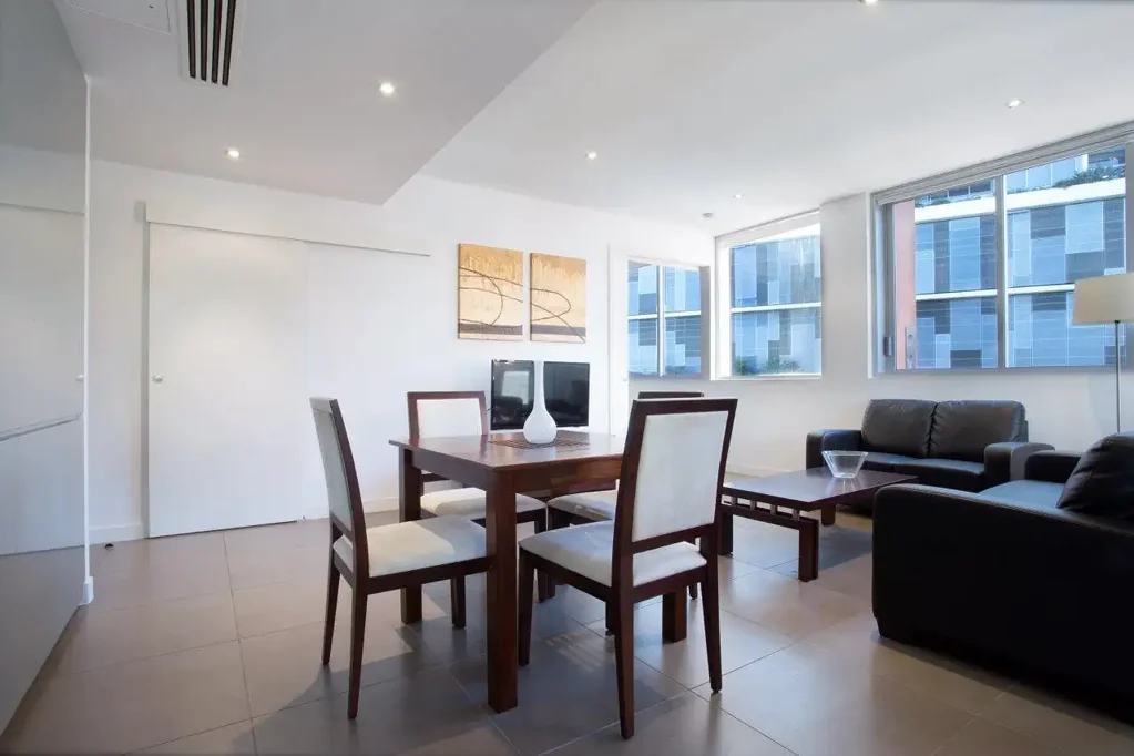Modern Furnished 1 Bedroom Apartment with Convenience