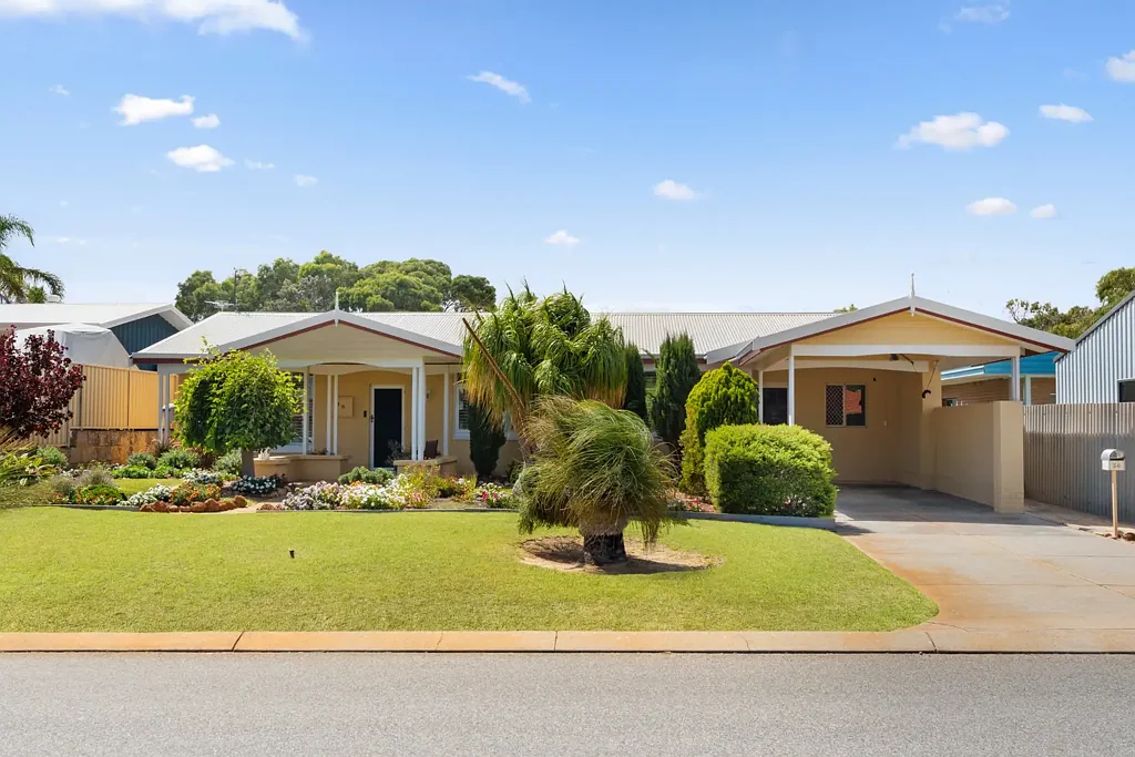 36 Fourth Avenue, Shoalwater, WA 6169