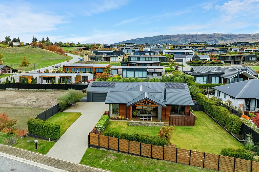 Wanaka 3Kwarto Price Refresh - Offers over $2,380,000
