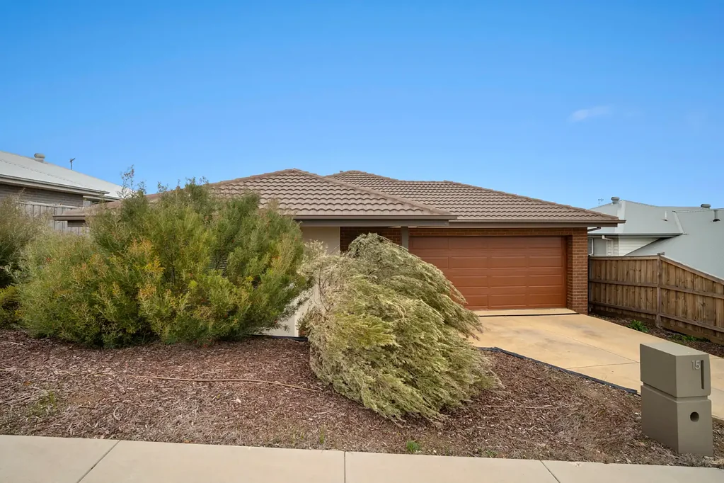 Spacious four bedroom family home in Smythes Creek