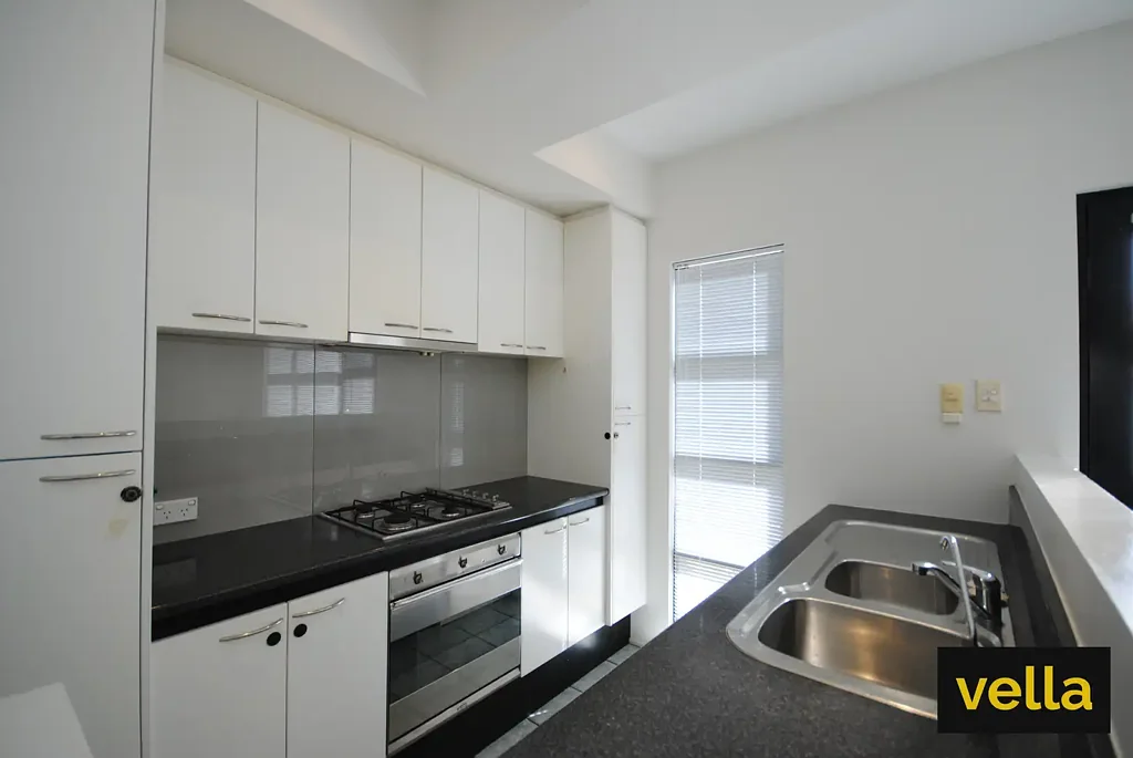 Modern Townhouse in Amazing Location!