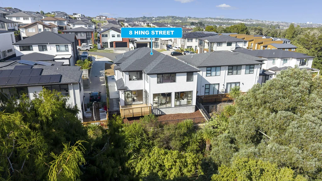 8 Hing Street, Flat Bush, Manukau City, Auckland