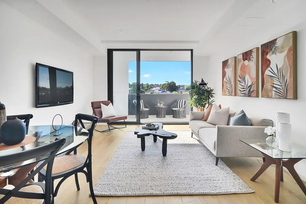 Carlton 2ਬੈੱਡਰੂਮ North-Facing Apartment with Quality Finishes