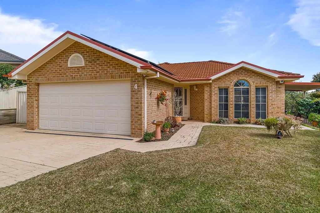 4 Crown Close, Bonnells Bay, NSW 2264