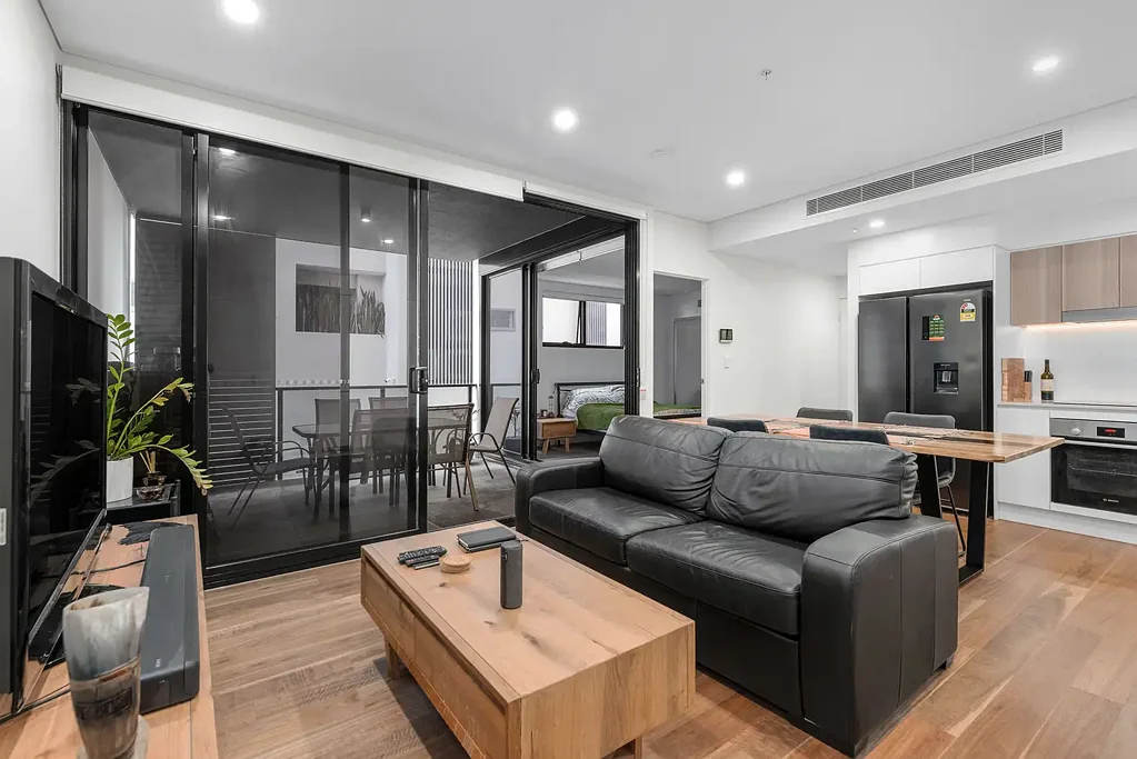 Unique Opportunity Cello Residences, Stones Corner 
Furnished1 Bedroom Apartment