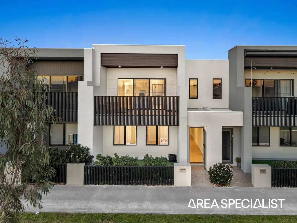 Officer 3Zimmer Modern Living with Stunning Park & Water Views