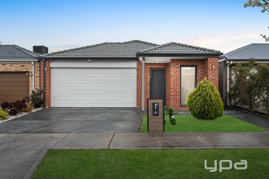 9 Honey Flower Way, Greenvale, VIC 3059