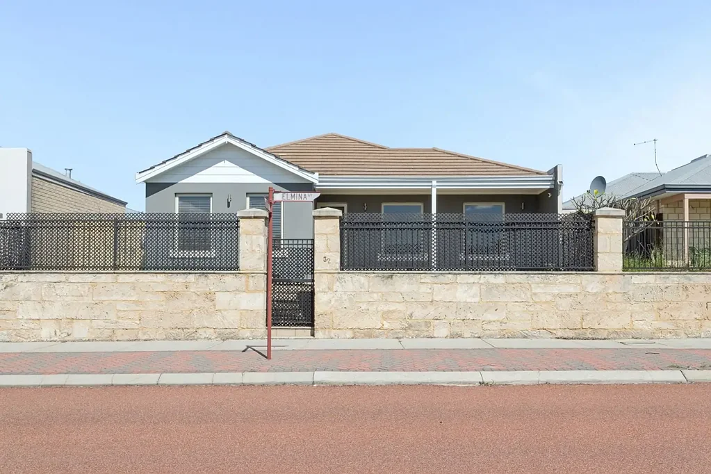 Ellenbrook 3બેડરૂમ Easy-Care Family Living Moments from Ellenbrook's Schools and Shops