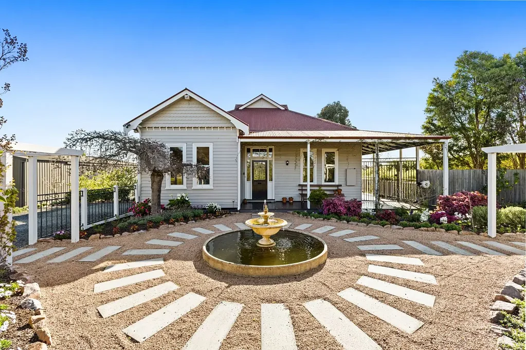 Traralgon 3Kwarto Charm, Character and Perfection!