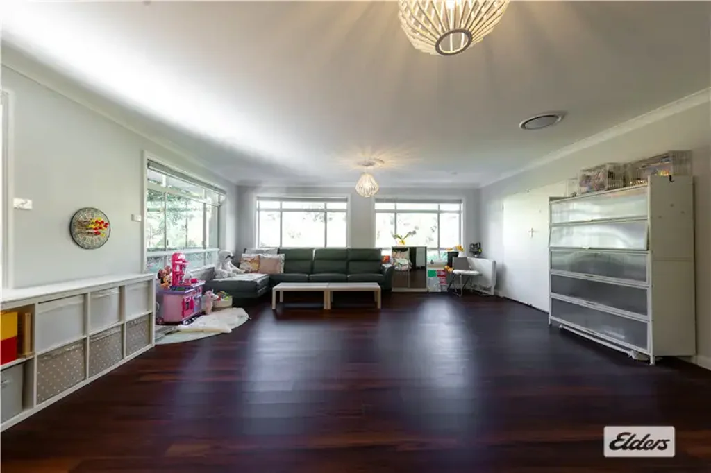 Turramurra 4ਬੈੱਡਰੂਮ Refined Single-Level Family Retreat with North-Facing Poolside Entertaining
