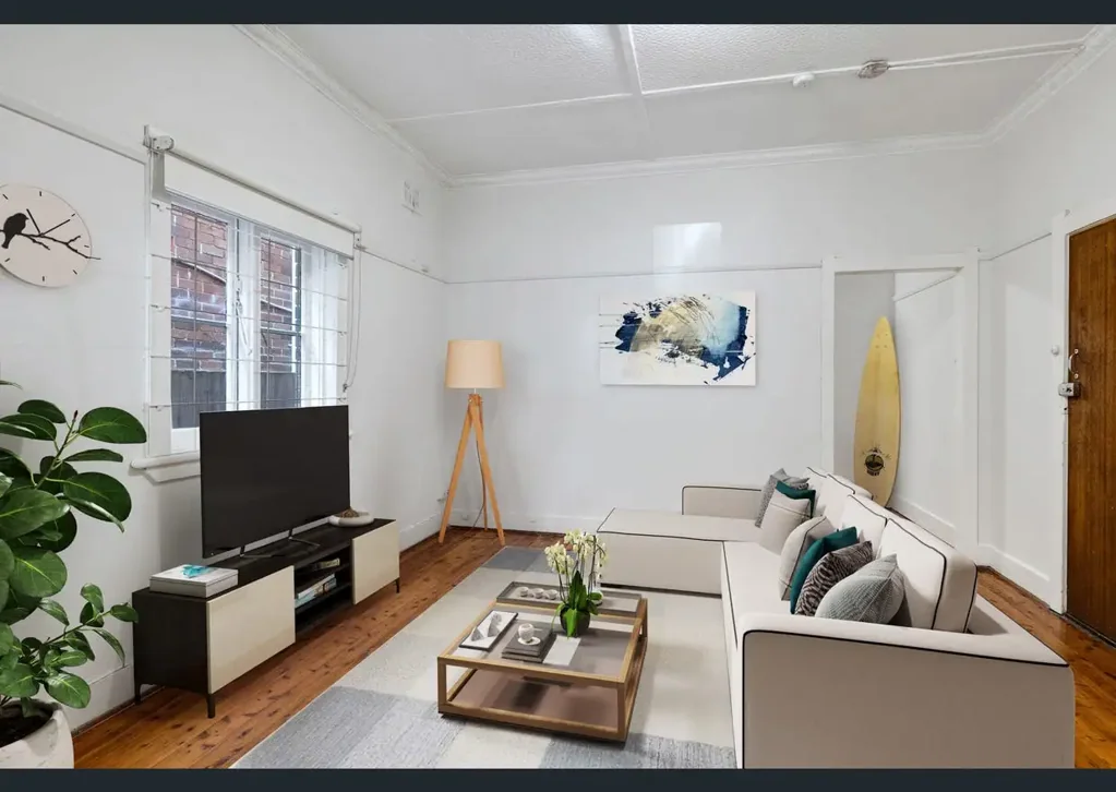 Large Beachside Apartment 800m From Bondi Beach