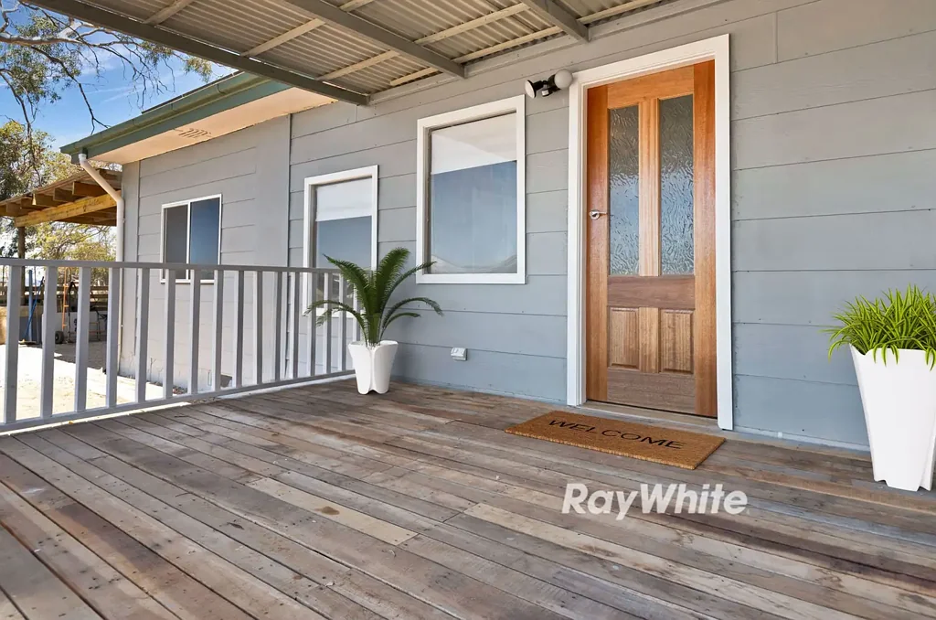 Red Cliffs 6ਬੈੱਡਰੂਮ Double the dwelling, double the opportunity