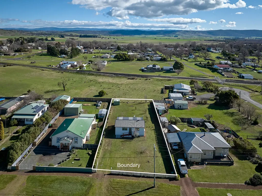 Ross 1房  Little Home, Big Lifestyle - A Ross Gem on 1,089m²