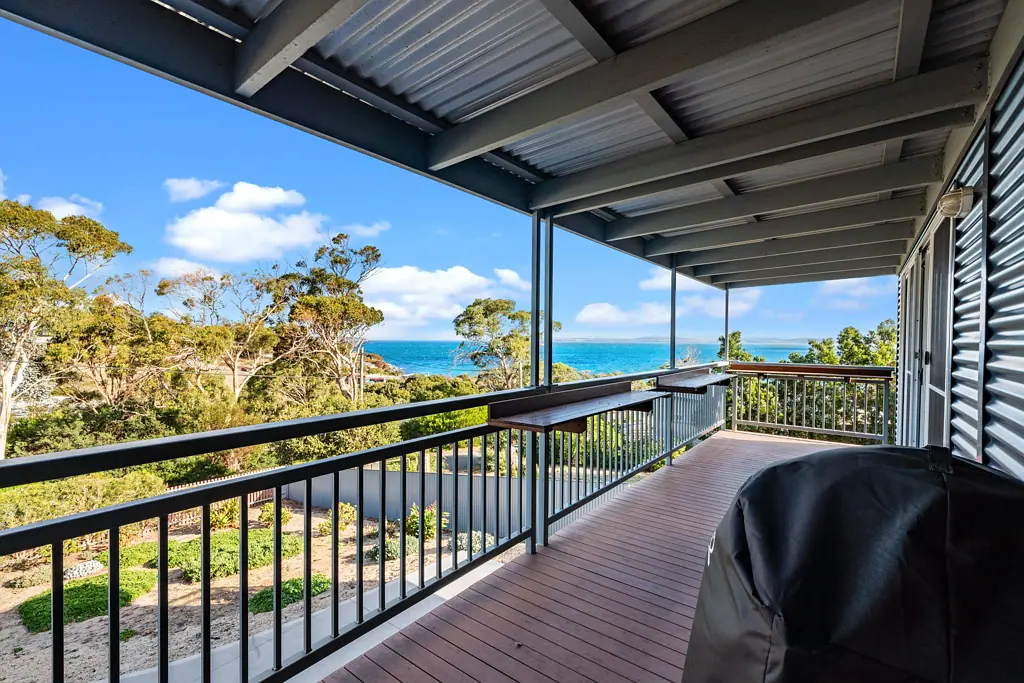 Primrose Sands 3 Bedroom Welcome to 44 Myrica Street, Primrose Sands