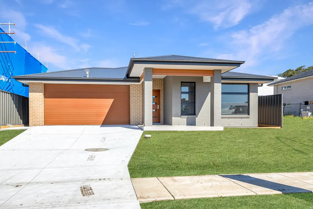 24 Outrigger Drive, Teralba, NSW 2284