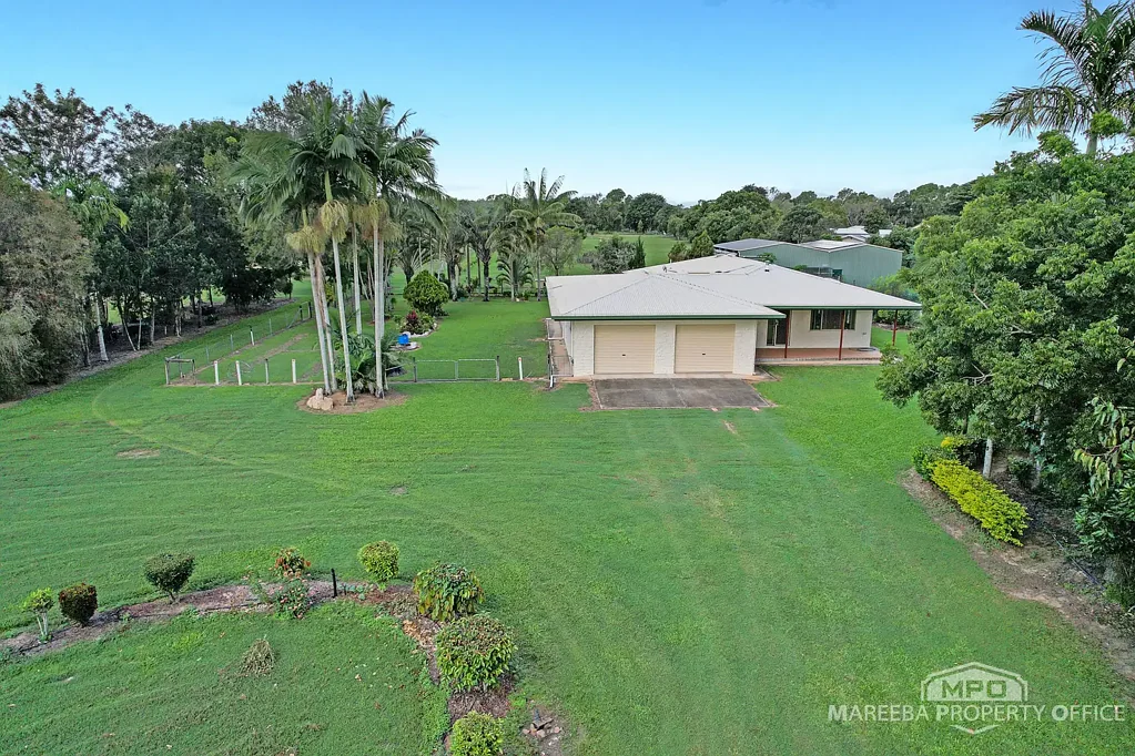 Mareeba 4房  SOLID, WELL-KEPT HOME ON 5,262M2 - MINUTES TO TOWN