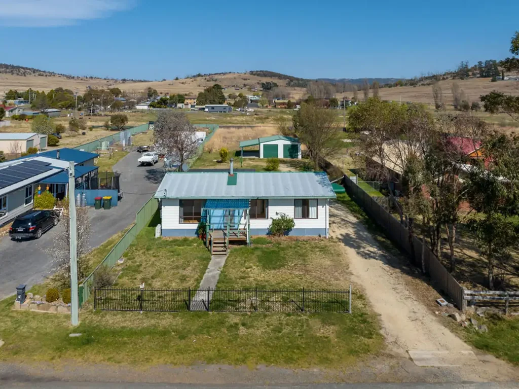 Berridale 3બેડરૂમ Exciting Development Opportunity in Prime Berridale Location!