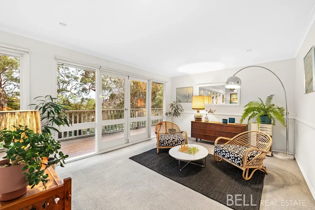 Montrose 6Moenga Sunsets, Space & a Touch of Mid-Century Magic with Bonus Bungalow