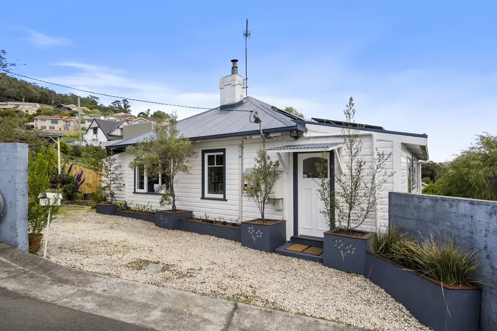 794 Sandy Bay Road, Sandy Bay, TAS 7005