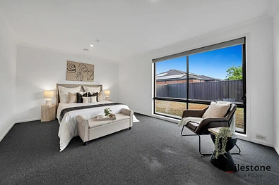 Kwarto - 13 Saltbush Avenue, Lyndhurst, VIC 3975