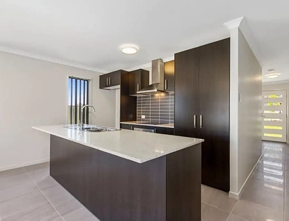 સરનામું રાખવામાં આવ્યું, Caboolture, QLD 4510, 4 રૂમ, 2 બાથરૂમ, House