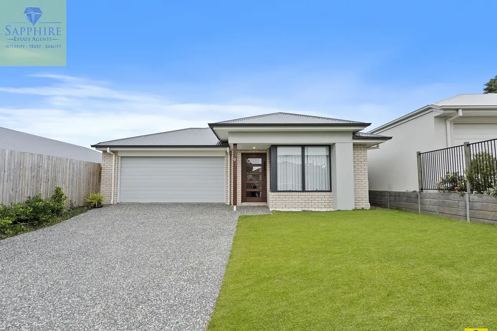 Morayfield 4Kwarto Modern Family Living in a Convenient Morayfield Location
