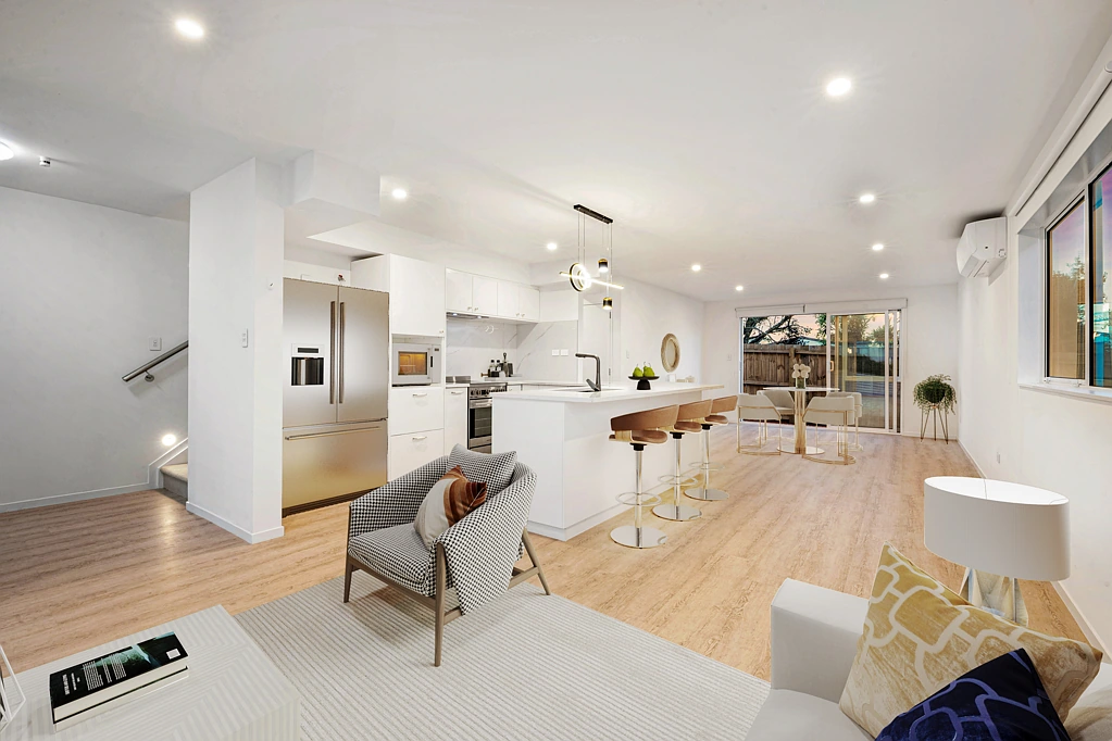 Hillcrest 4房  Vacant & Move In Ready - Weatherboard Masterpiece