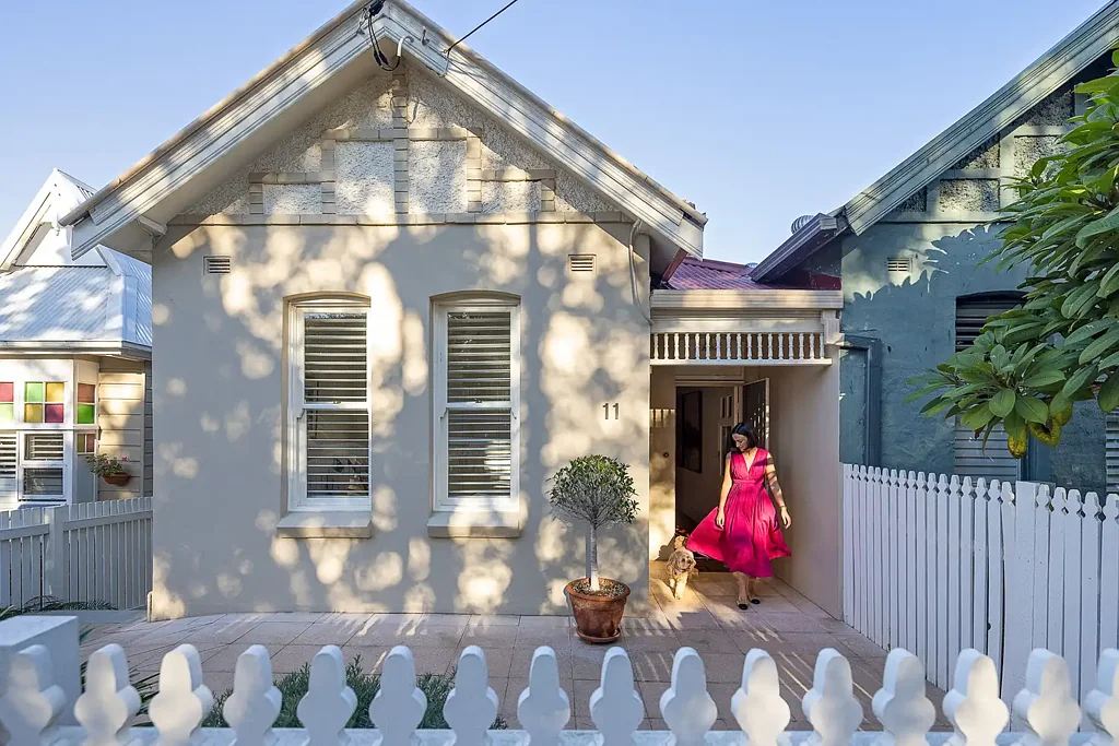 Drummoyne 3ห้องนอน Substantial family home with generous backyard close to Brett Park