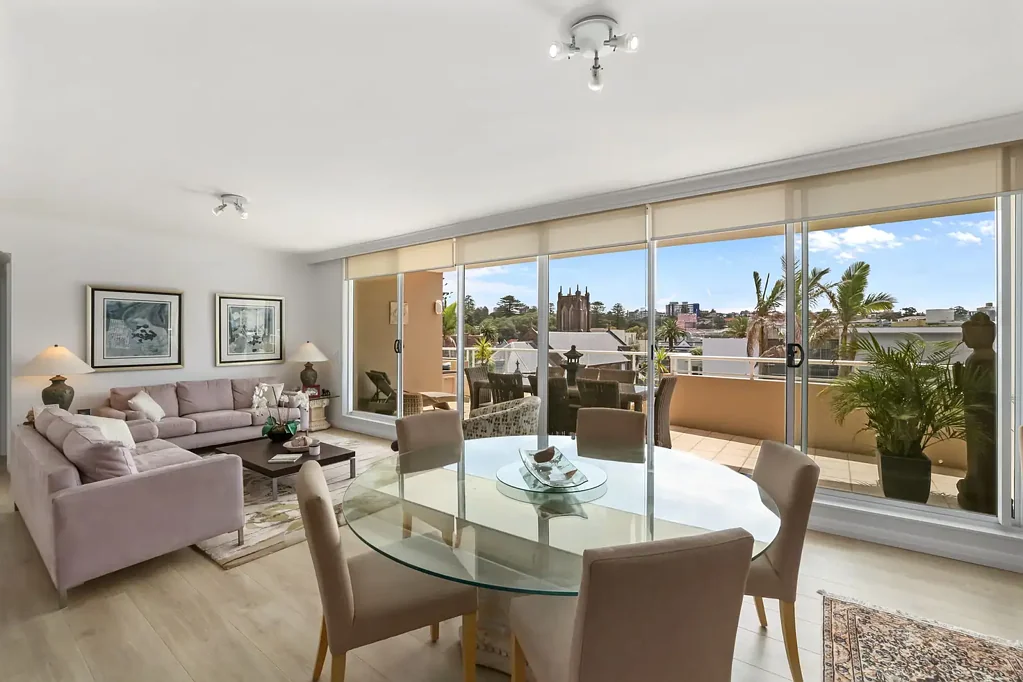 Fully Furnished Luxurious 3-Bedroom Apartment in the Heart of Manly