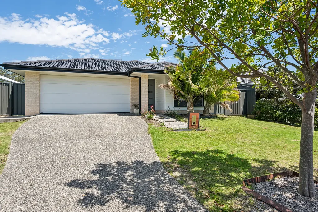 8 Rockpool Avenue, Sandy Beach, NSW 2456