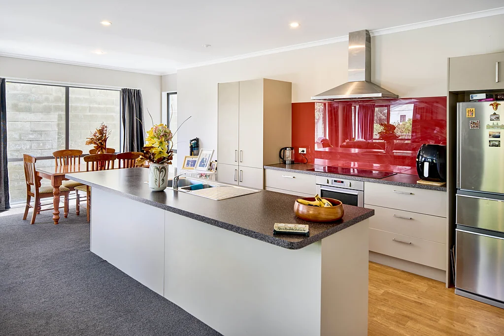Titahi Bay 3房  Built to Last – Modern Home Just 14 Years Young