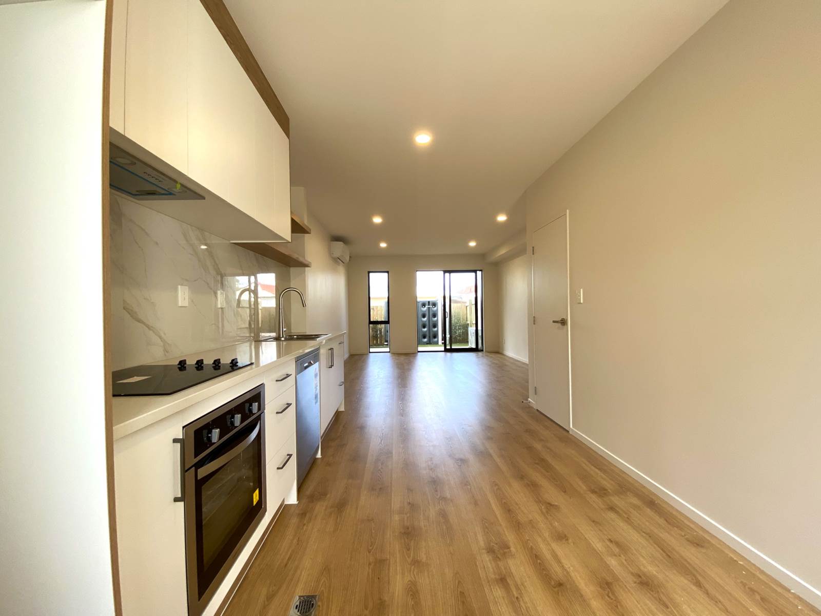 4/42 Woodside Road, Massey, Auckland - Waitakere, 2 침실, 1 욕실, Townhouse