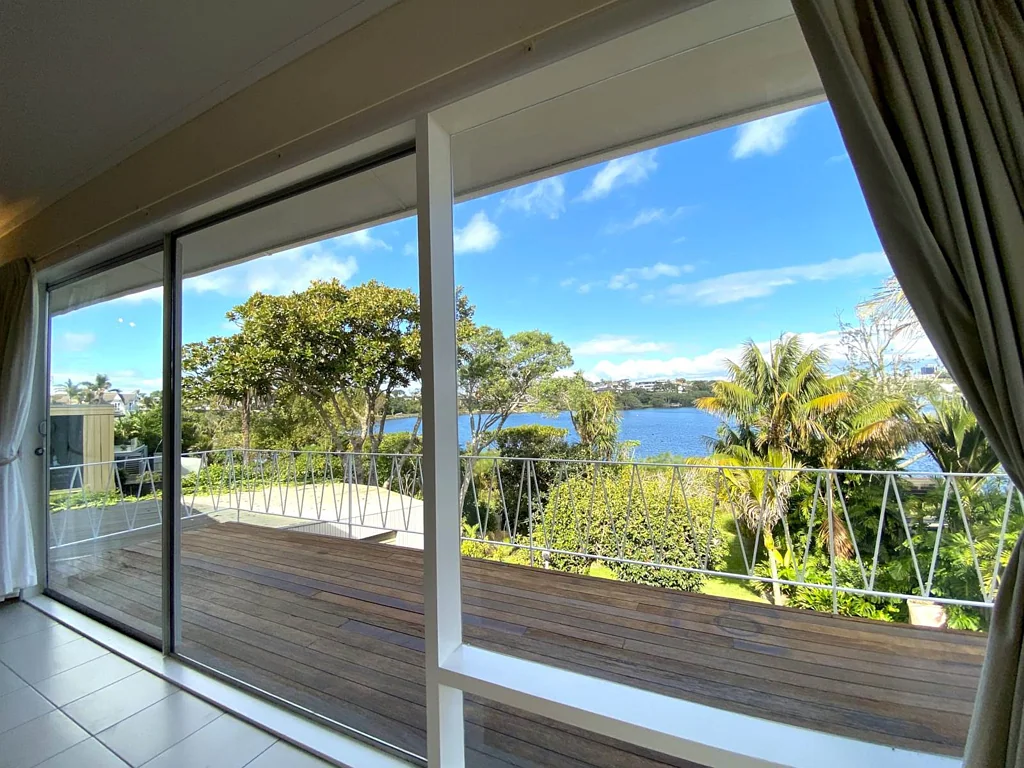 Retro, Timeless Beauty with Stunning Views