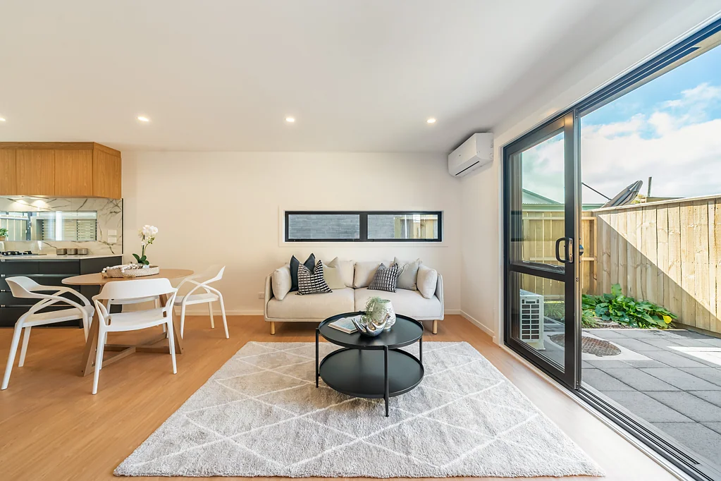 Ebdentown 3房  Brand New- Ready to Move In - Freehold Title