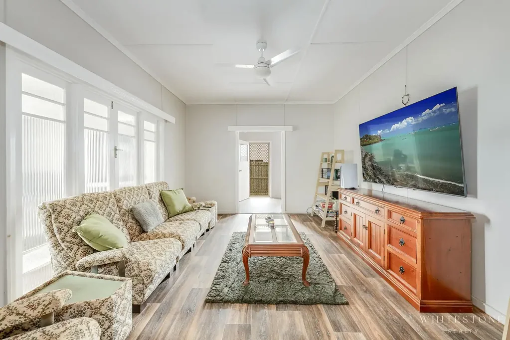 Rubyanna 4 Slaapkamer FAMILY HOME, SPLIT LIVING, OR VALUE ADD: YOU CHOOSE!