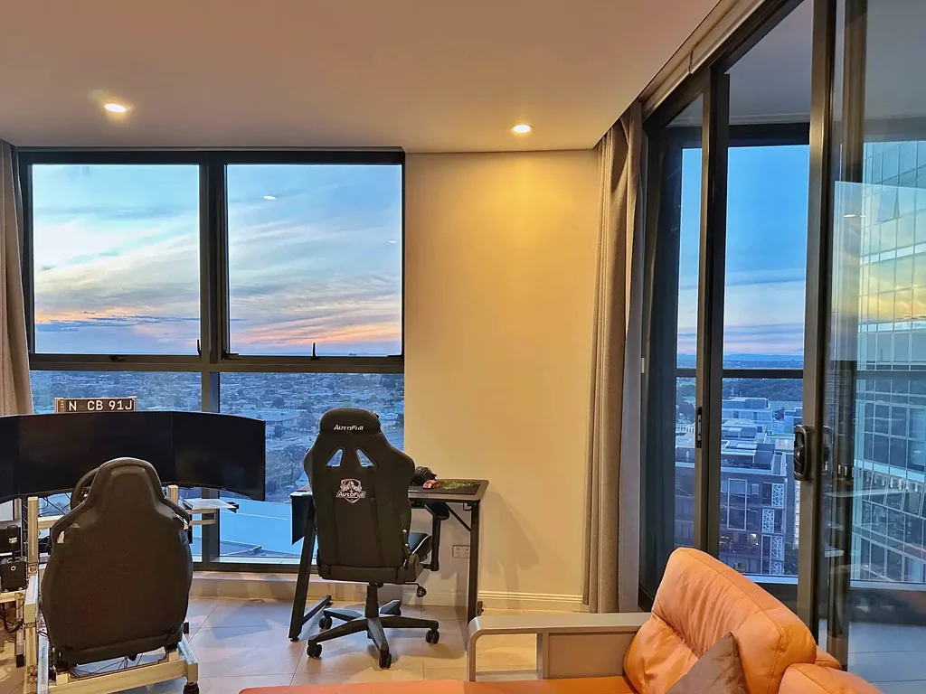 Skyview full furnished One Bedroom with Parking