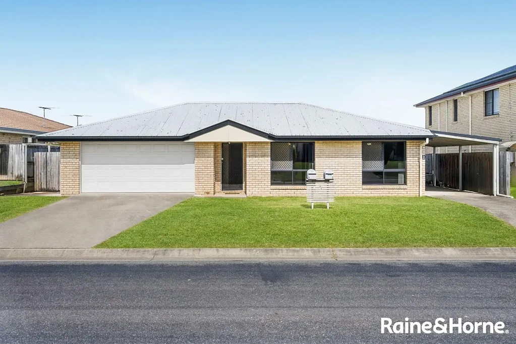Kallangur 6Zimmer Rare Dual-Income Opportunity - Purpose Built, High-Yield Investment